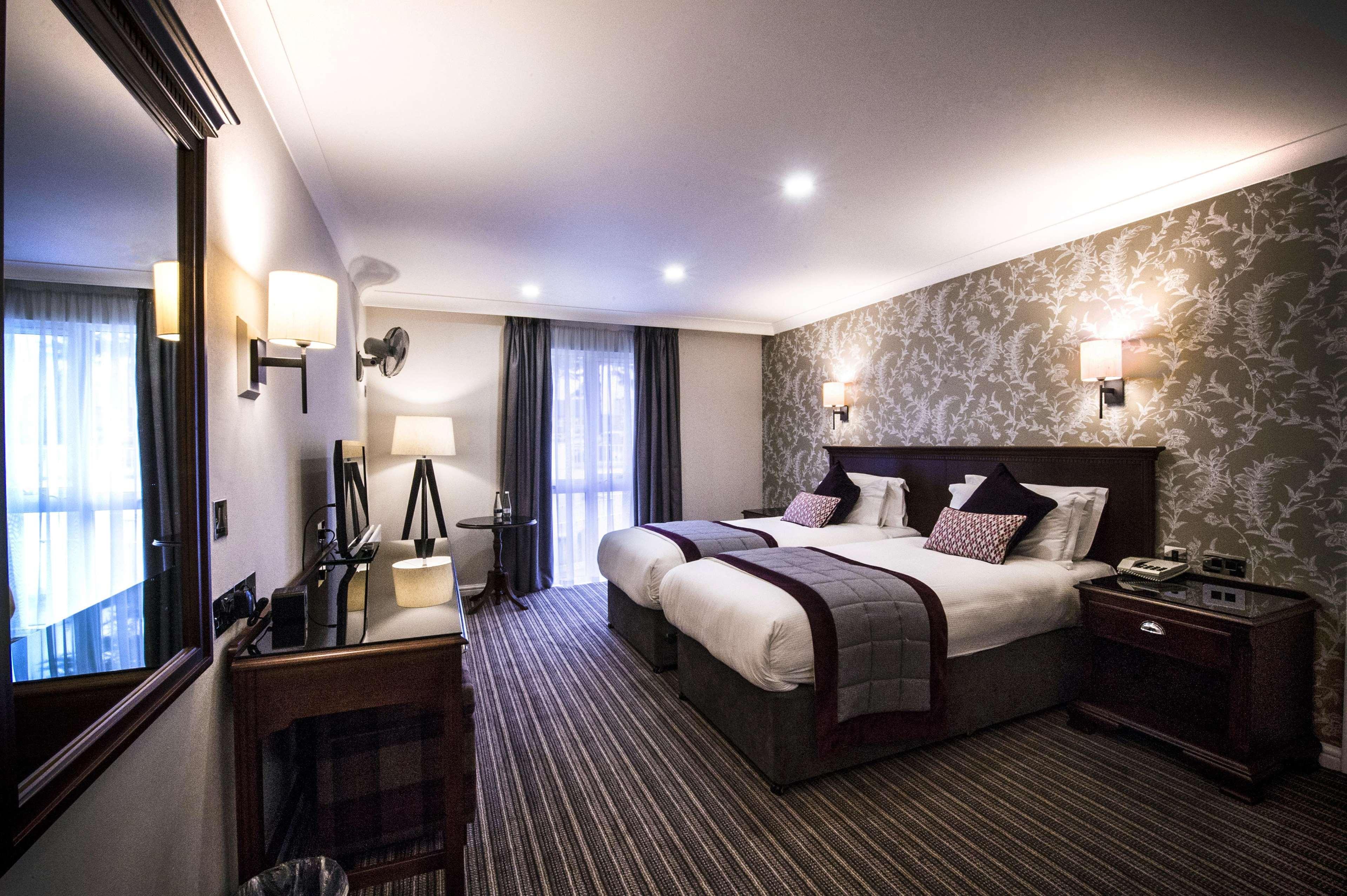Doubletree By Hilton Cheltenham-Cotswolds מראה חיצוני תמונה