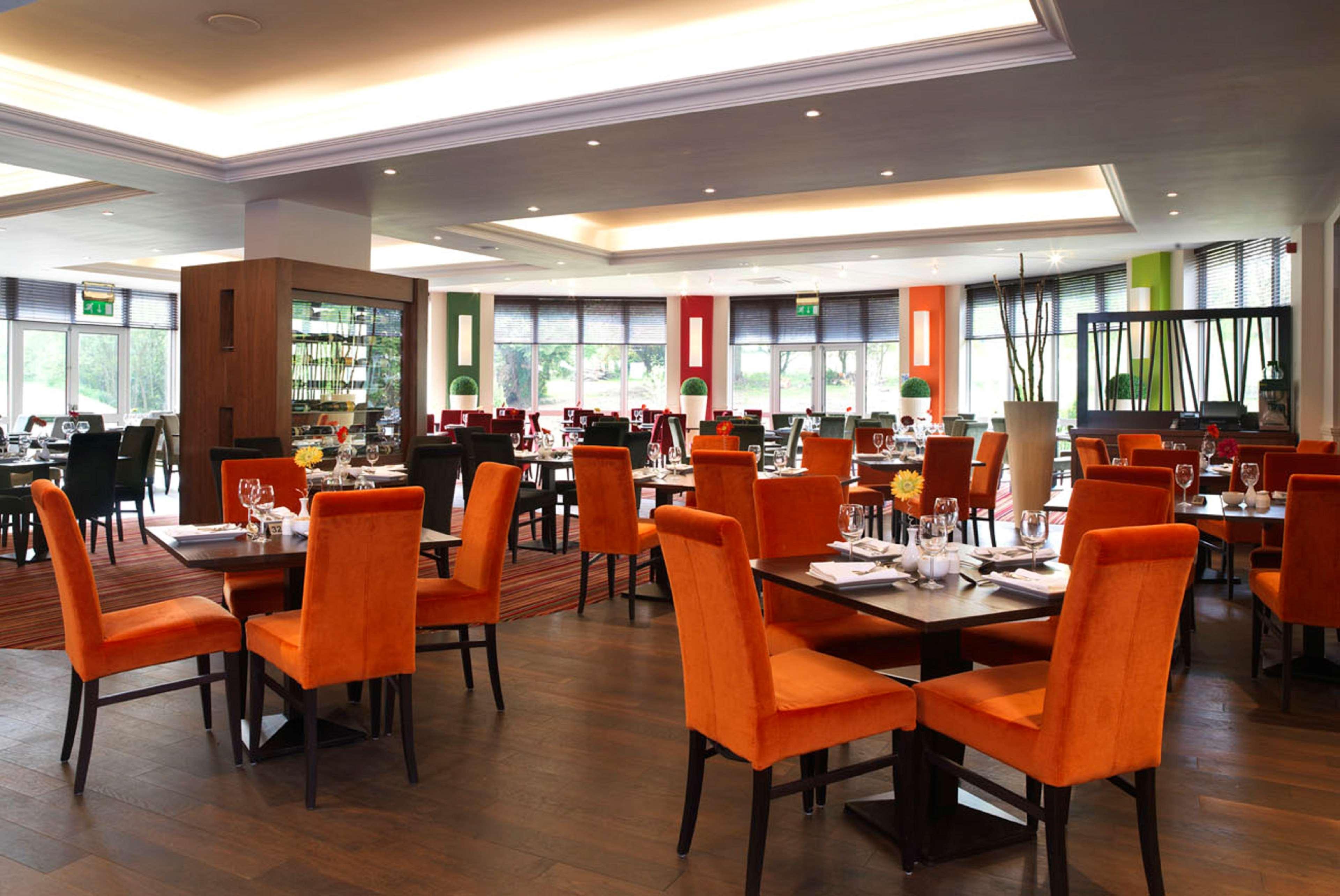 Doubletree By Hilton Cheltenham-Cotswolds מראה חיצוני תמונה