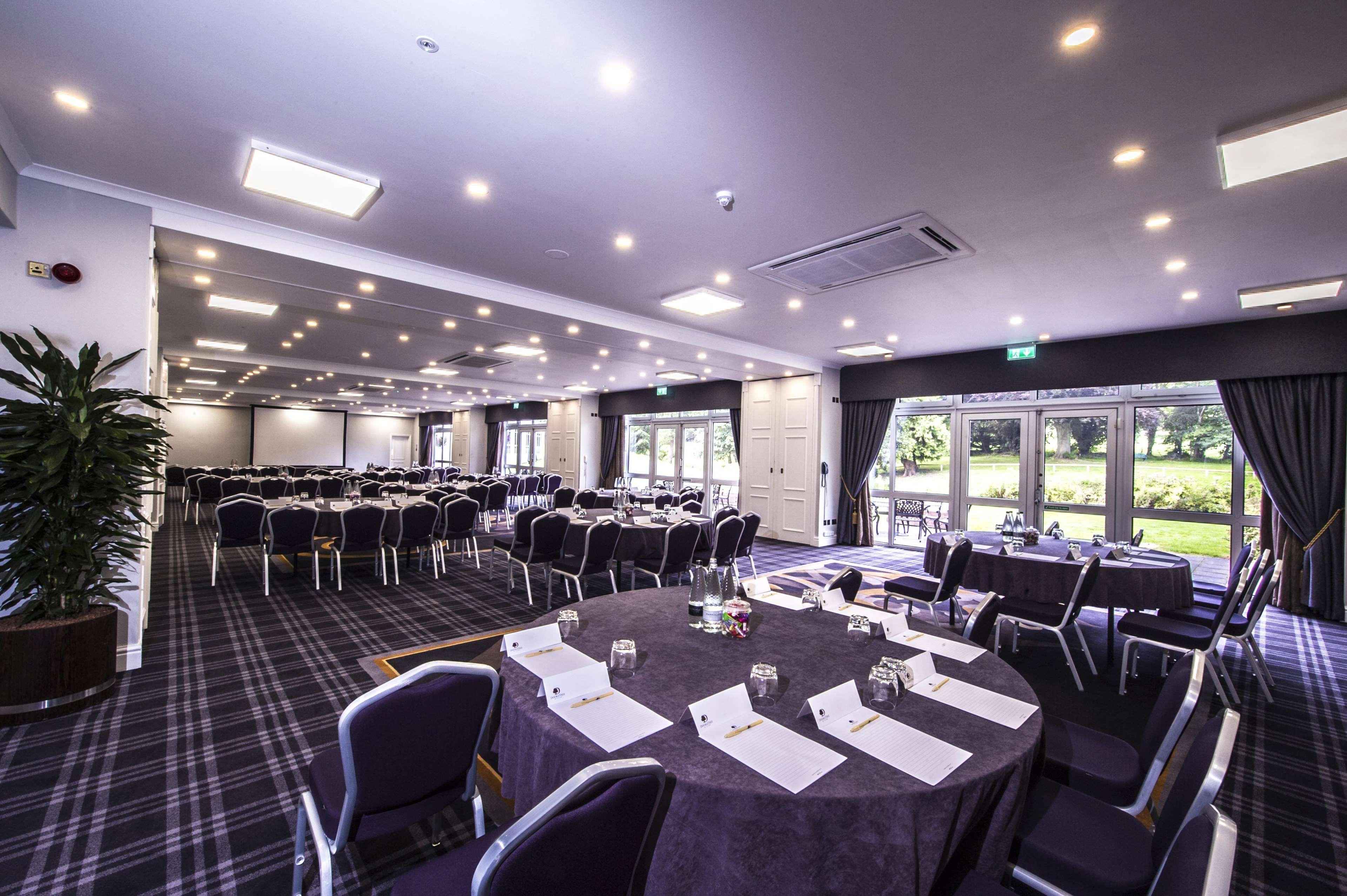Doubletree By Hilton Cheltenham-Cotswolds מראה חיצוני תמונה