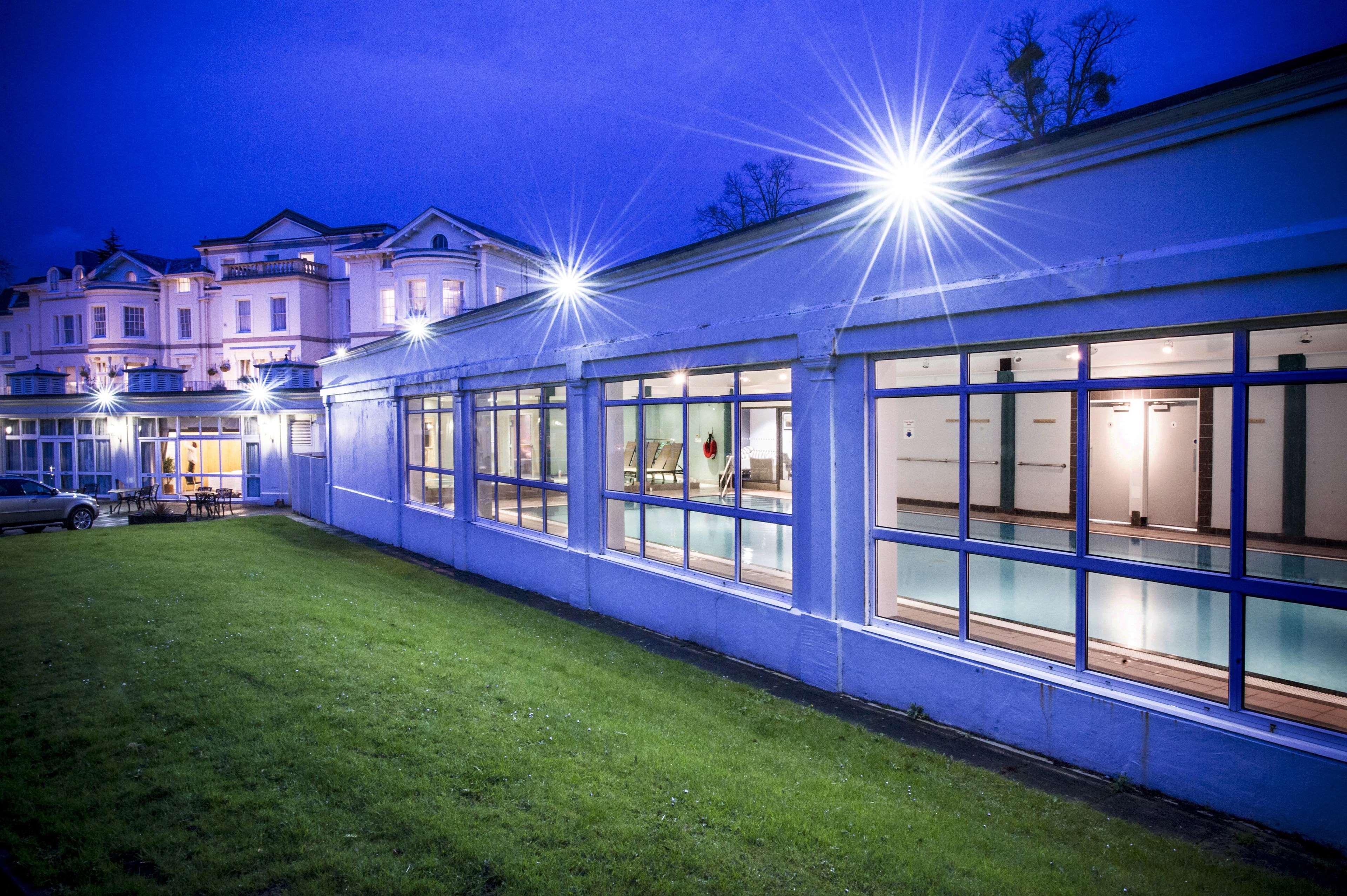 Doubletree By Hilton Cheltenham-Cotswolds מראה חיצוני תמונה