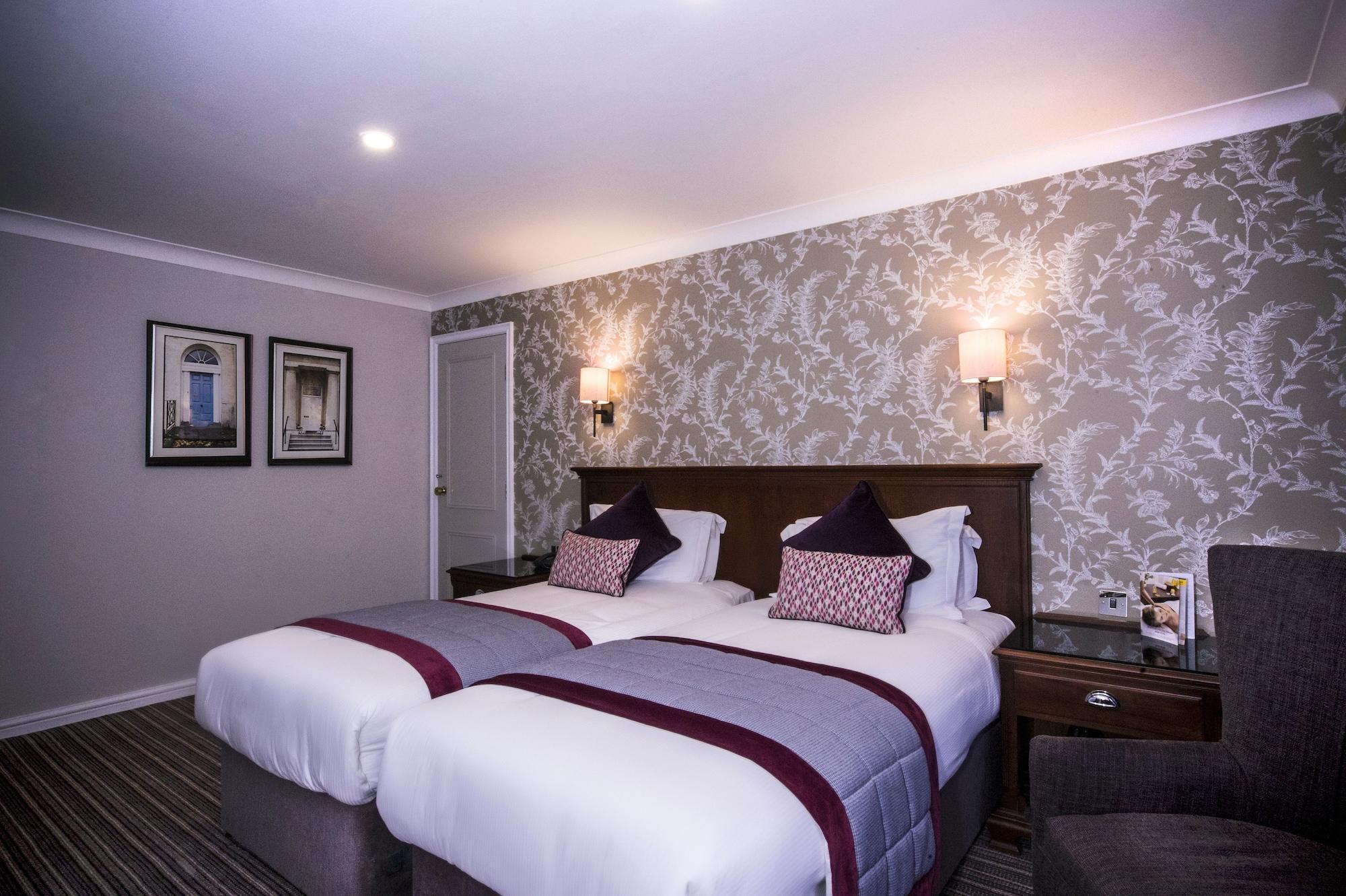 Doubletree By Hilton Cheltenham-Cotswolds מראה חיצוני תמונה