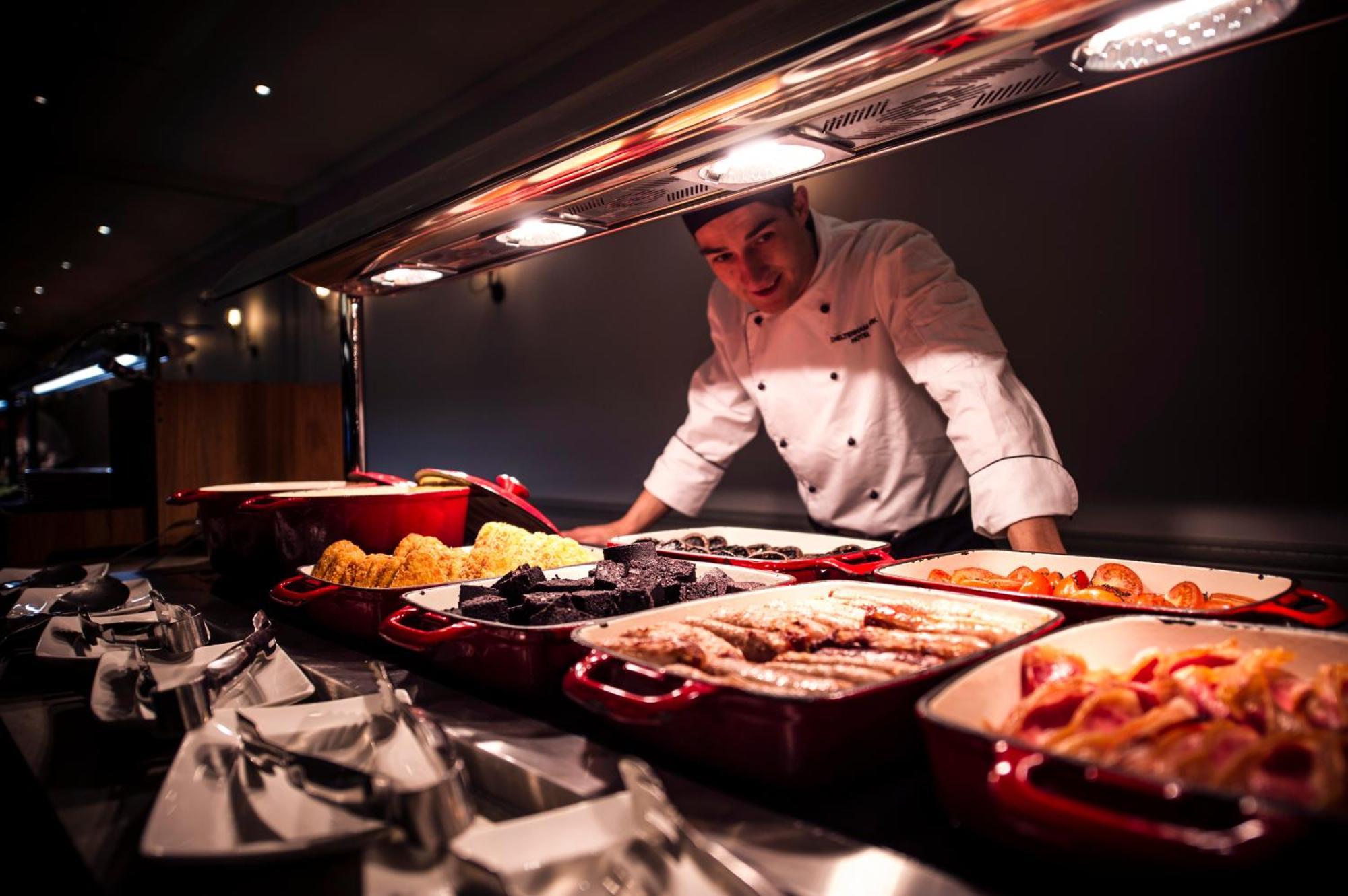 Doubletree By Hilton Cheltenham-Cotswolds מראה חיצוני תמונה