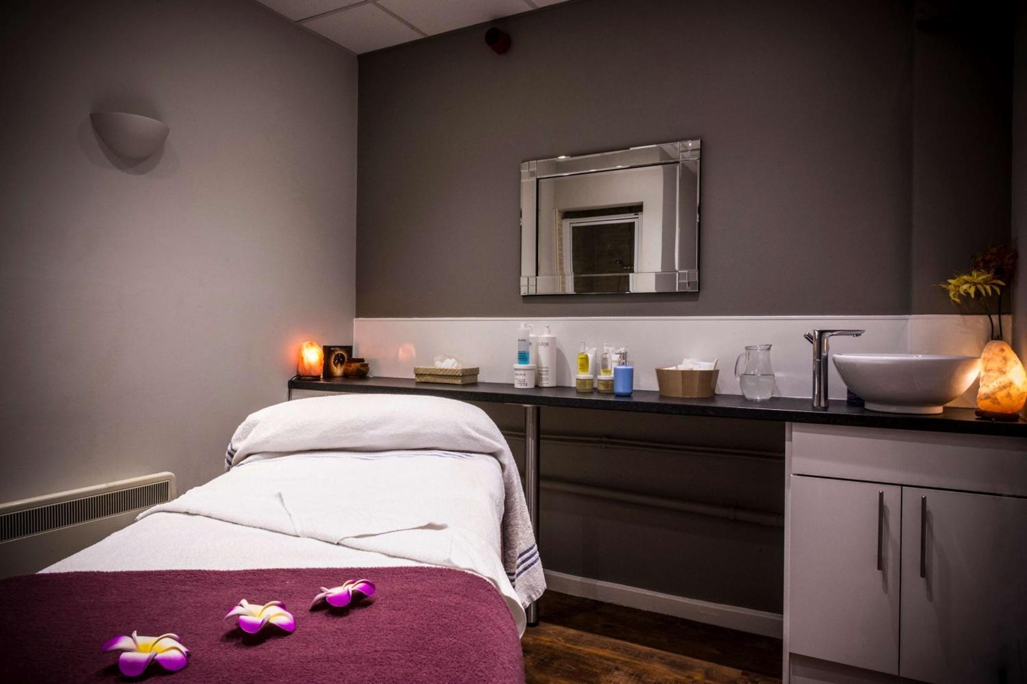 Doubletree By Hilton Cheltenham-Cotswolds מראה חיצוני תמונה